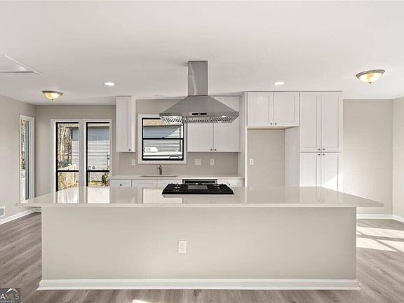 2nd image of 2673 Deerfield Cir SW