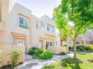 25703 Holiday Cir APT A, Stevenson Ranch, CA 91381