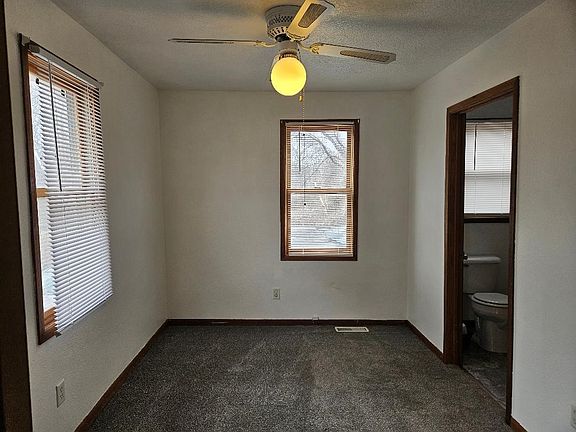 5th image of 1715 E Diehl Ave
