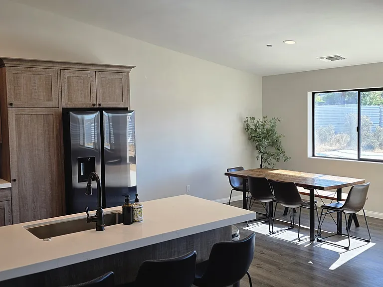 8160 Palomar Ave — Photo 9