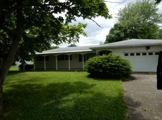 425 N Sycamore St, Dana, IN 47847