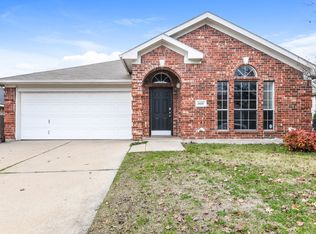 8620 Garden Springs Dr, Fort Worth, TX 76123