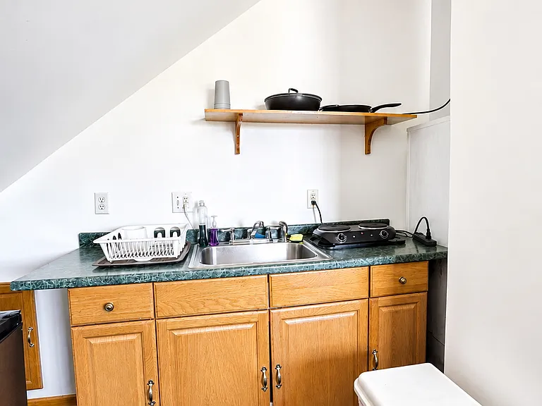 38 Sylvan St #2 — Photo 6