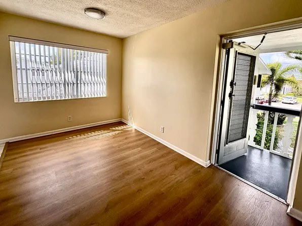 241 Sheffield J #J, West Palm Beach, FL 33417