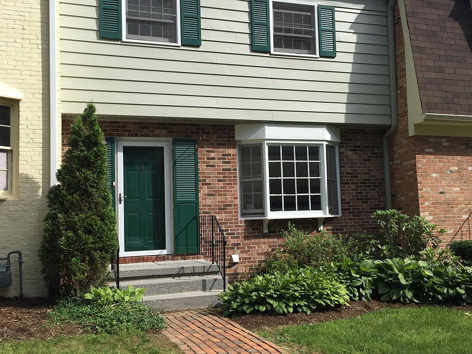 1st image of 107 Sherwood Ct