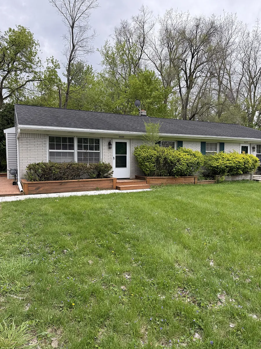 Building Photo - 2637 Mansfield Dr