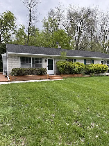 2637 Mansfield Dr Photo 1