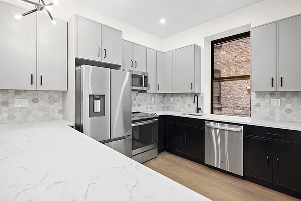 Rented by Peter R. Hungerford, LREB | media 5