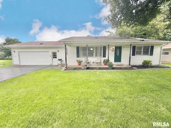 591 Walnut St, Knoxville, IL 61448