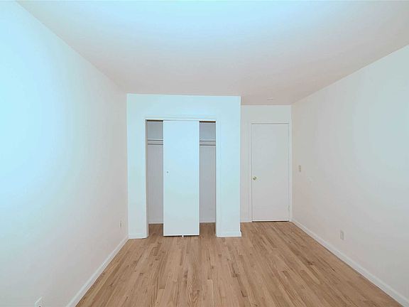 5th image of 2449 Union Blvd APT 15A