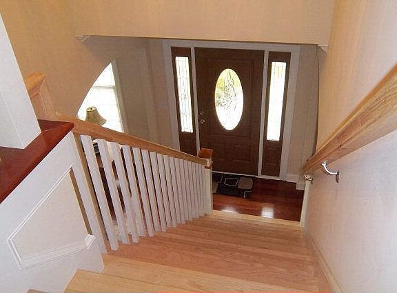 4th image of 1104 N Lilac Ln