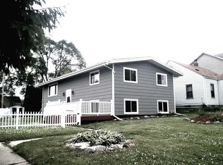 3710 S 33rd St, Greenfield, WI 53221