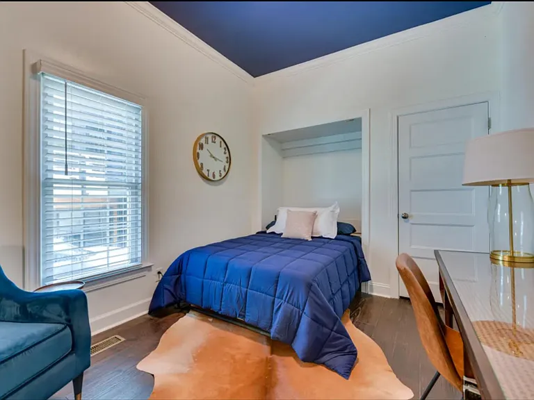 1104 Greenleaf Ave — Photo 14