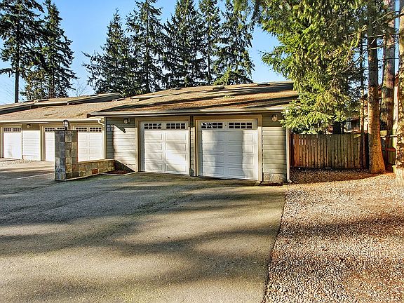 2nd image of 15416 NE 15th St #D20