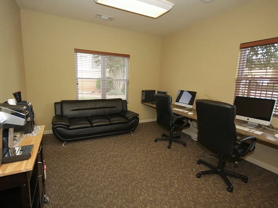 Welcome to The Preserve On Conley Apartments, where modern living meets comfort. Enjoy spacious rooms designed for productivity and relaxation. Elevate your lifestyle todayschedule a visit to learn more!