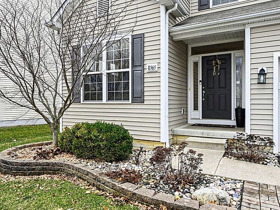 3rd image of 8565 Haleigh Woods Dr