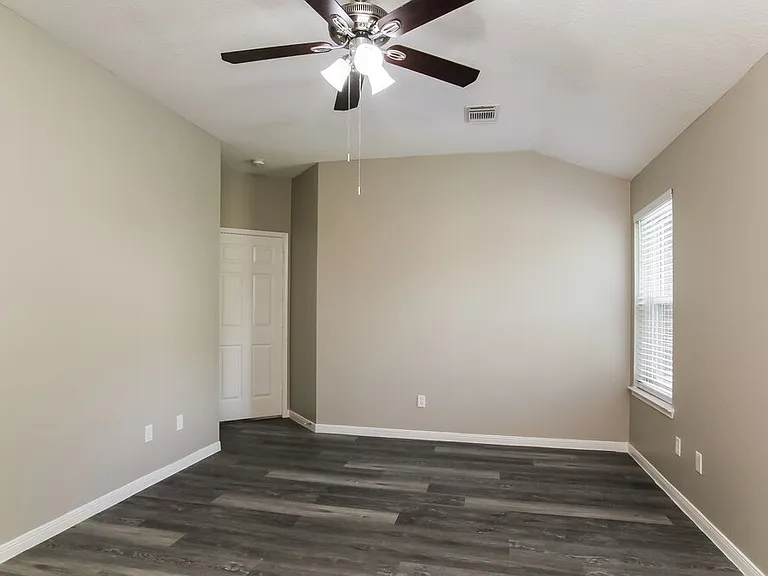 19114 Timber Way Dr — Photo 9