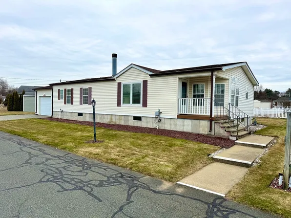 11 Gala Way, Springfield, MA 01119