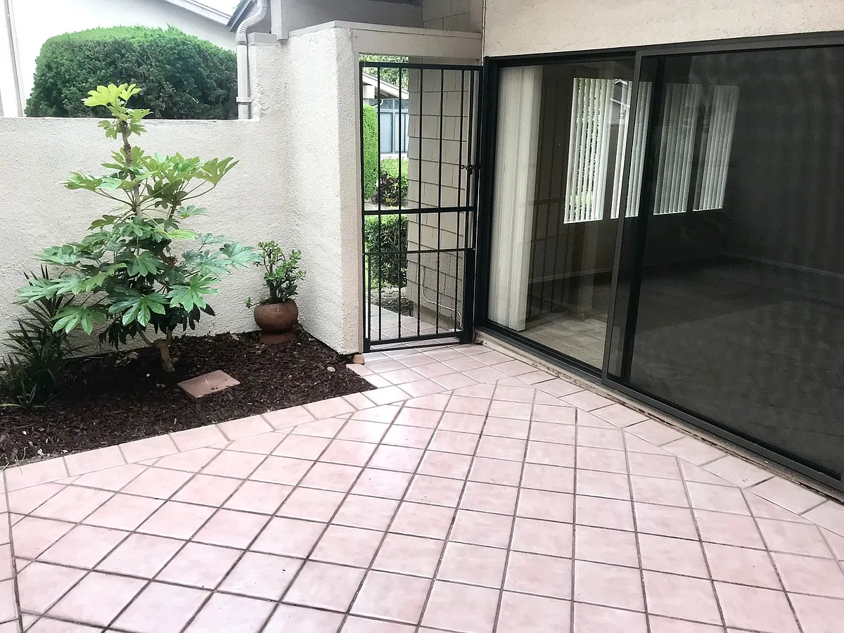 Building Photo - 8565 Trinity Cir #821D