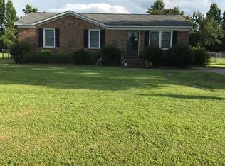 3190 Mobleys Bridge Rd, Grimesland, NC 27837