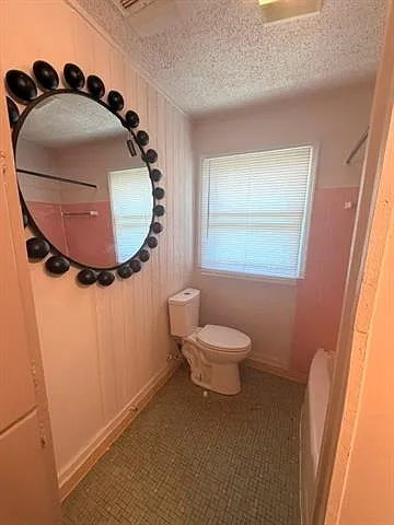 4661 Stephen Girard Ave — Photo 11