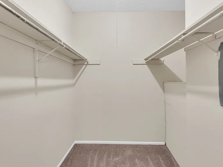 Windsong Apartments — Photo 16