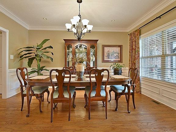 3rd image of 12607 Settlers Cove Ln