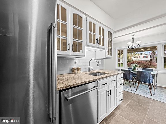 5th image of 11609 Deborah Dr