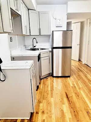 Rented by Dynamik Realty | media 11