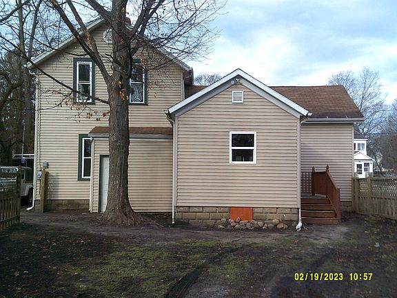 2nd image of 103 N Center St