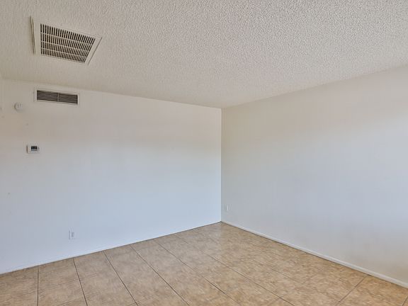 4th image of 855 S Stapley Dr