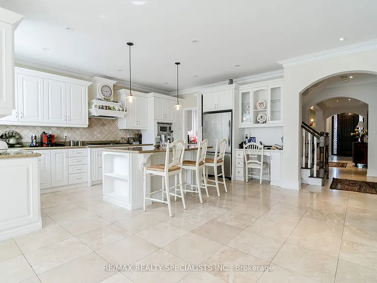 7 Scott Dr #UPPER — Photo 16