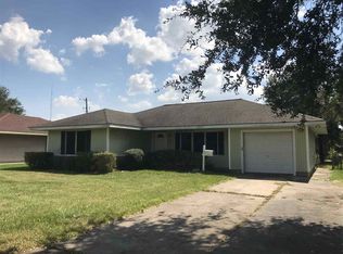 3821 Boyd Ave, Groves, TX 77619