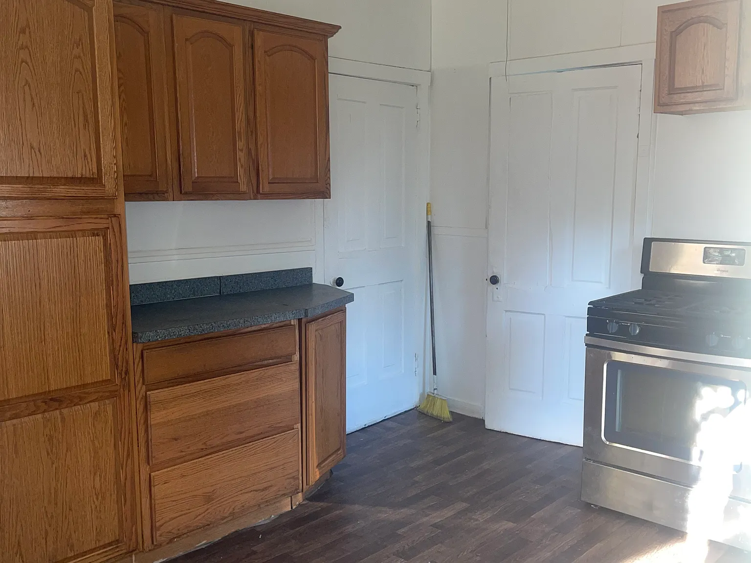 2 bed, 17000 sqft, $1,200 — Photo 3