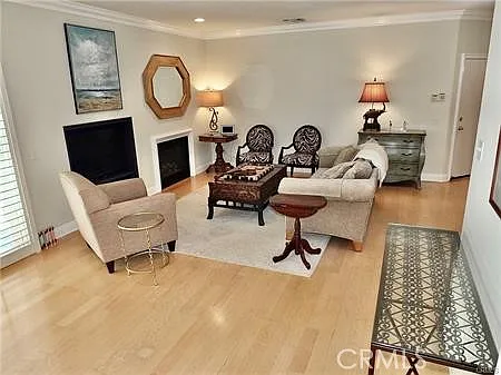 1566 Plymouth Ln — Photo 4