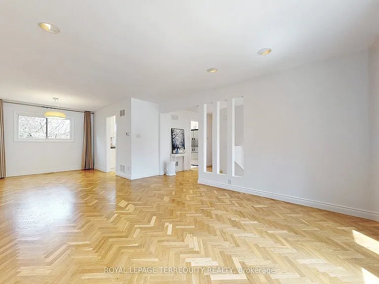 2055 Waters Edge Dr — Photo 3