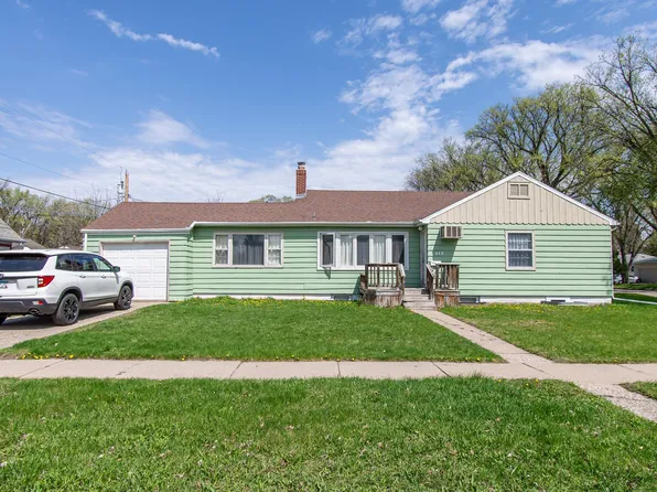 412 14th Ave S, Moorhead, MN 56560