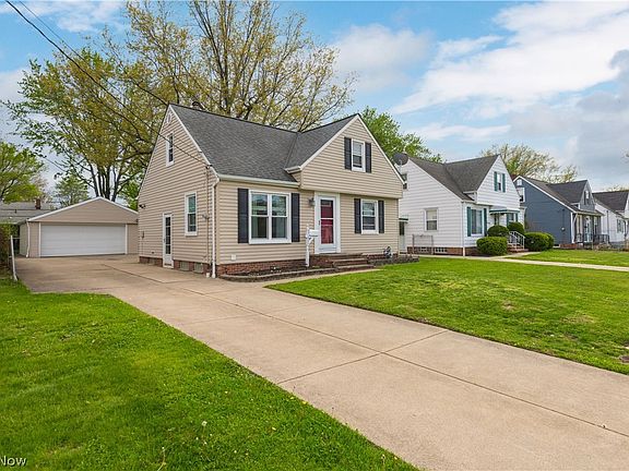 3rd image of 30414 Mildred Dr