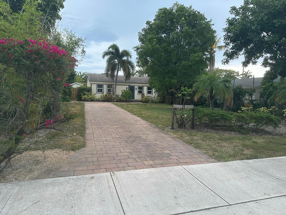 1st image of 729 SE 2nd Avenue
