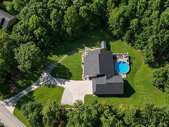 2nd image of 705 Grave Hill Rd