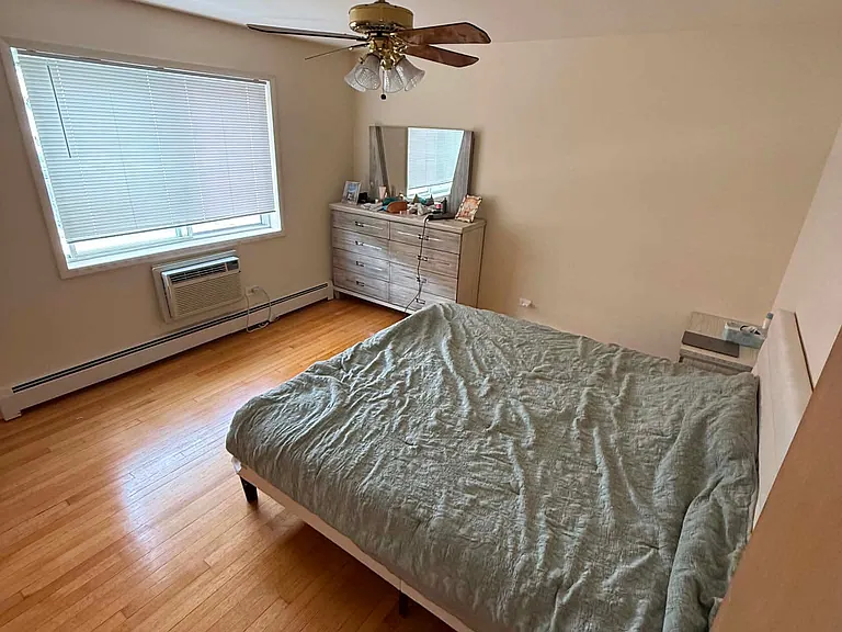 8640 Skokie Blvd #1W — Photo 4