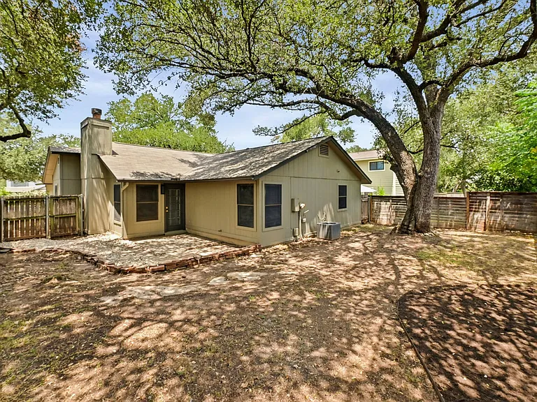 7403 Dallas Dr — Photo 26