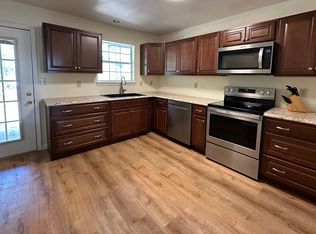 460 Sessums Rd, Springtown, TX 76082