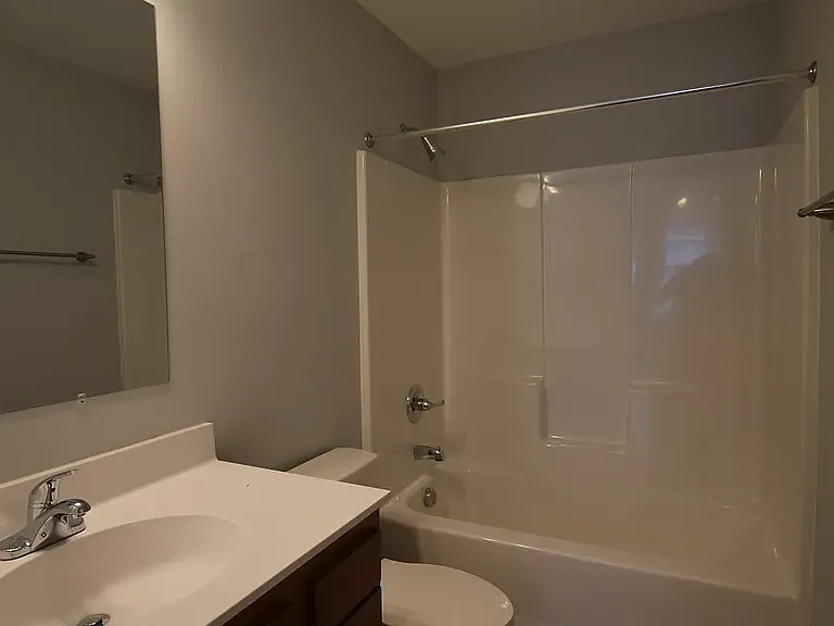 1905 Grayson St — Photo 12