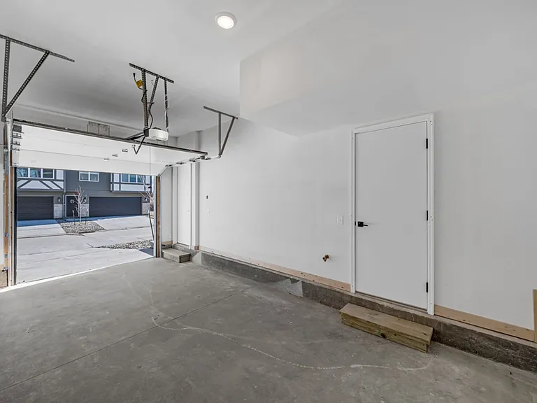 Launch Townhomes — Photo 19