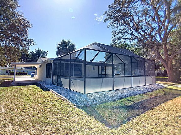 5th image of 9381 Rosa St