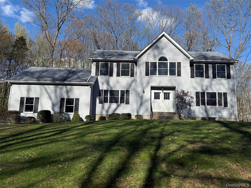 1st image of 14 Indian Hill Road