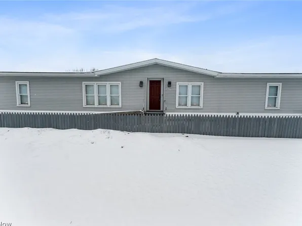 3249 Dove Dr, Warren, OH 44481