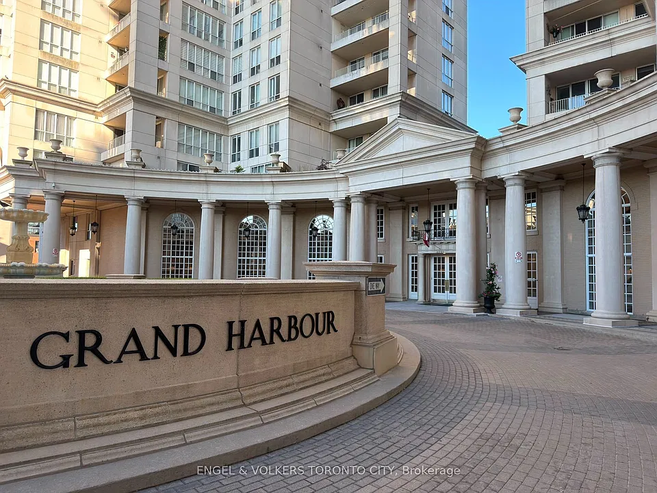2285 Lake Shore Blvd W #1204