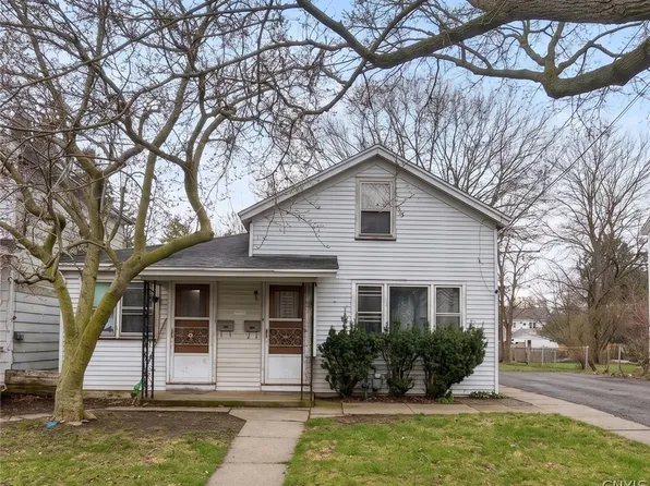 68 Mitchell St, Oswego, NY 13126